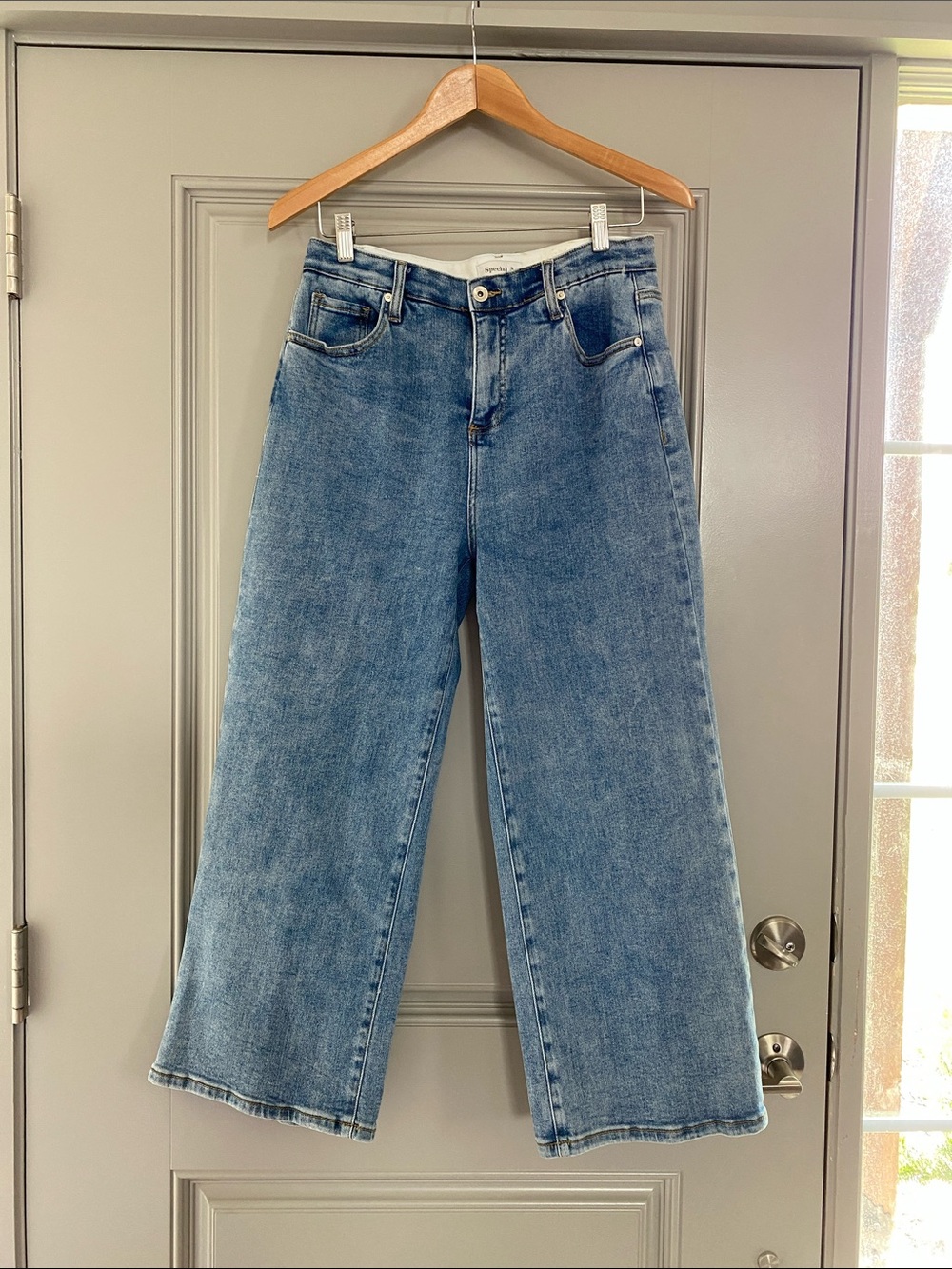 Like new! Special A High Rise Straight Leg Jeans